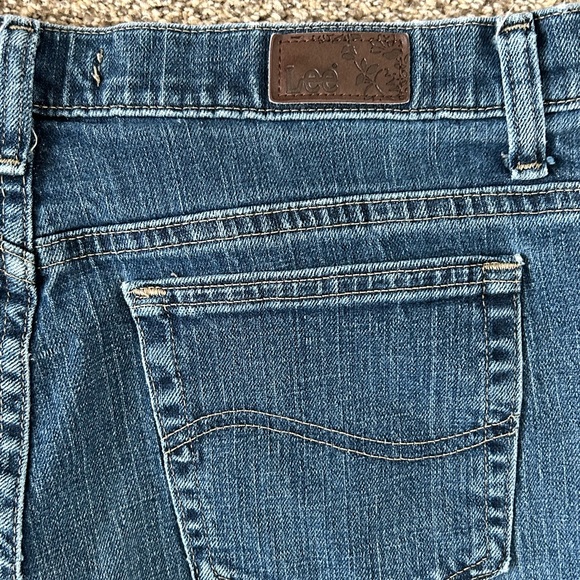 LEE RELAXED STRAIGHT LEG AT THE WAIST BLUE DENIM JEANS SIZE 12 M WOMENS - Picture 9 of 9